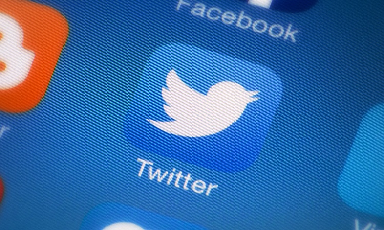 ميزة جديدة في تويتر للمستخدمين العراقيين.. ومختصون ينتقدونها
